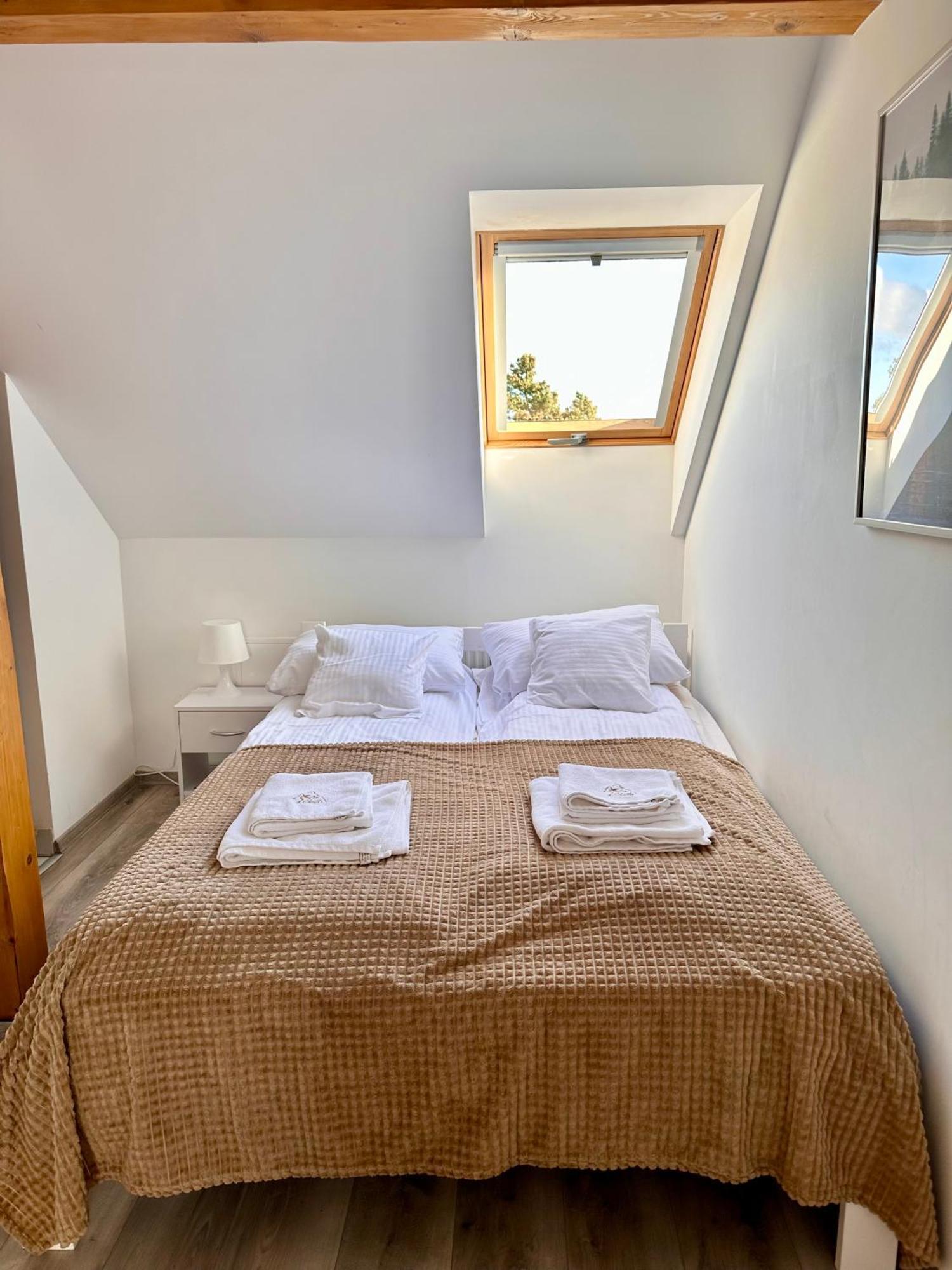 Klimatyczny Apartament Nr 8 Z Widokiem Na Gory Sowie เบียลาวา ภายนอก รูปภาพ